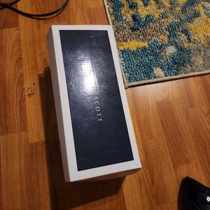 9 medium karen Scott shoes